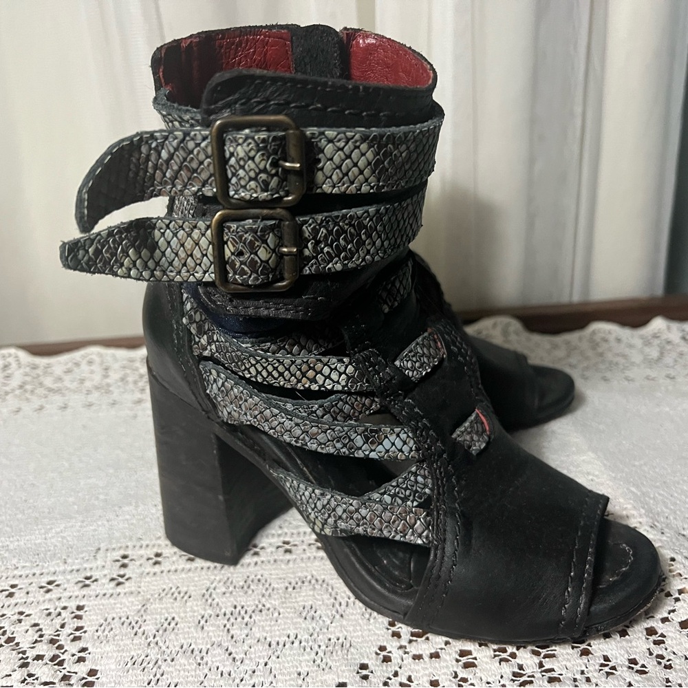 Freebird Tiara Black and Gray Heeled Boots with Strappy
